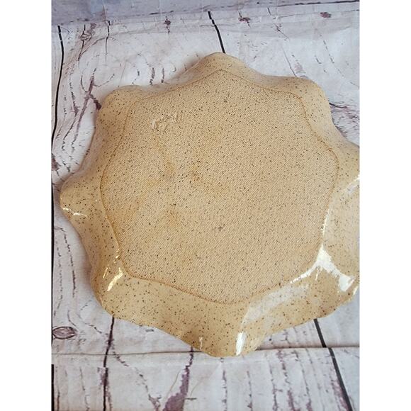 Studio Art Pottery Wavy Dish 7in Tan Pressed Leaf & Berries Pattern Signed - Picture 8 of 10